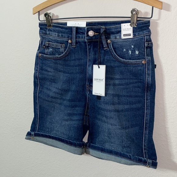 🐆NWT Judy Blue High Waisted distressed shorts! - Picture 2 of 12